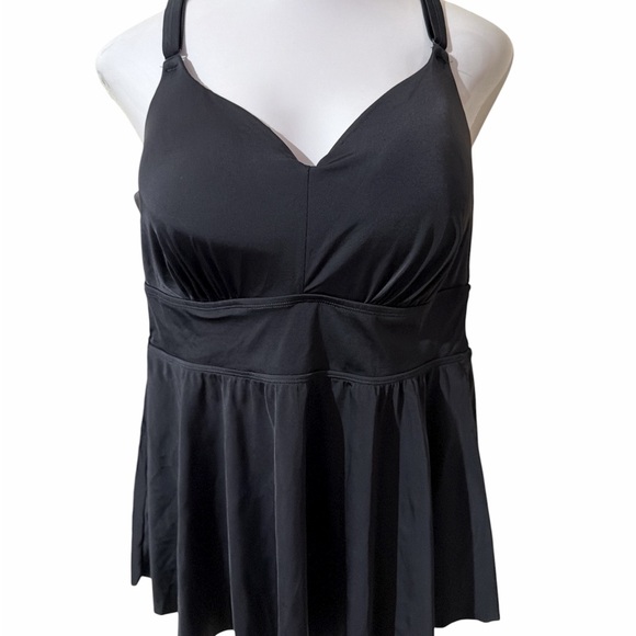 Torrid Wire-Free Racerback Tankini Black Size 2DD/F - Picture 2 of 7